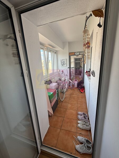 Apartament 3 camere LUX 85mp + loc parcare Cal. Calarasilor